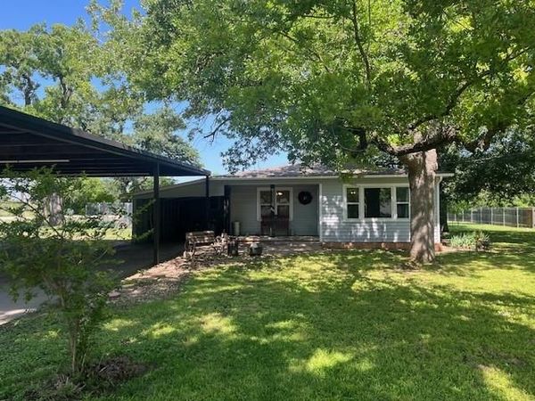 214 Hemphill Street , Hico, TX 76457