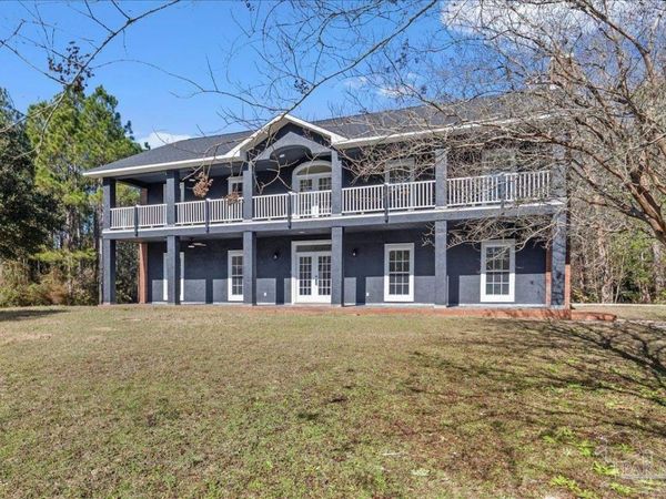 2099 Garcon Point Rd, Milton, FL 32583