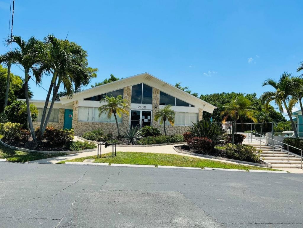 2102 Lake Osborne Drive, Unit 15, Lake Worth Beach, FL 33461 Photo