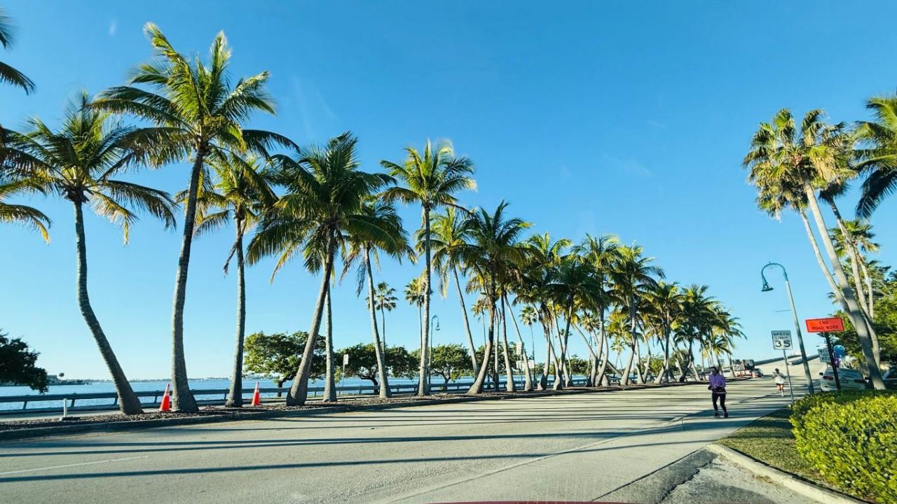 2102 Lake Osborne Drive, Unit 15, Lake Worth Beach, FL 33461 Photo