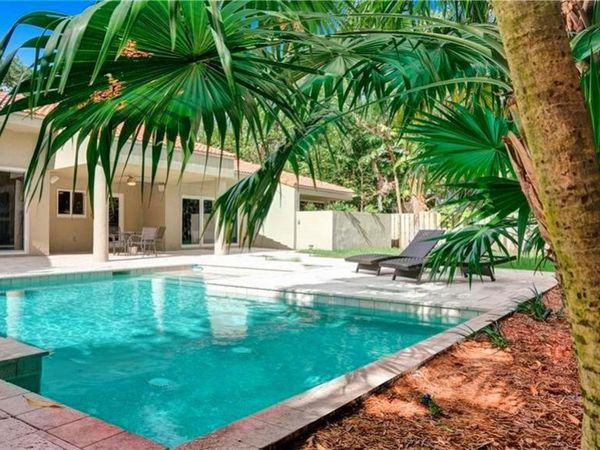 2500 SW 21st St, Fort Lauderdale, FL 33312