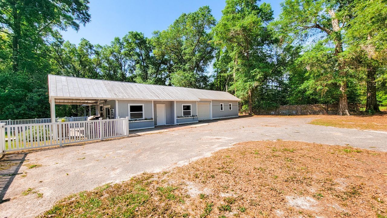 328 Sandy Springs Circle Photo 21