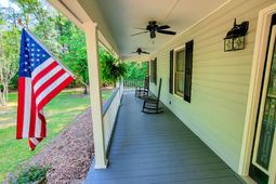 328 Sandy Springs Circle photo 4