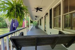 328 Sandy Springs Circle photo 4