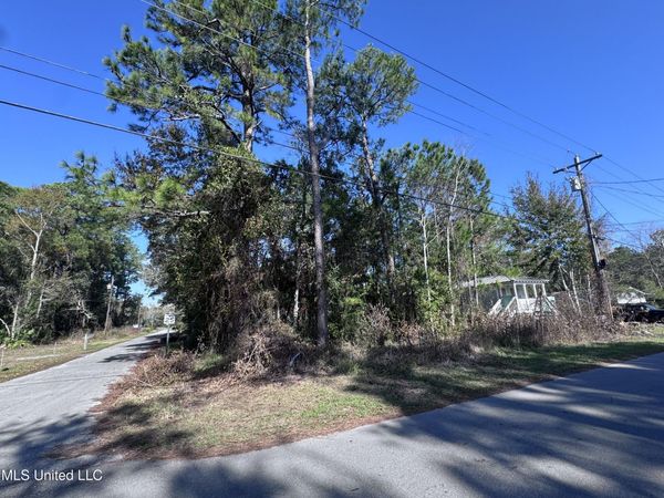 Barnacle Boulevard, Ocean Springs, MS 39564