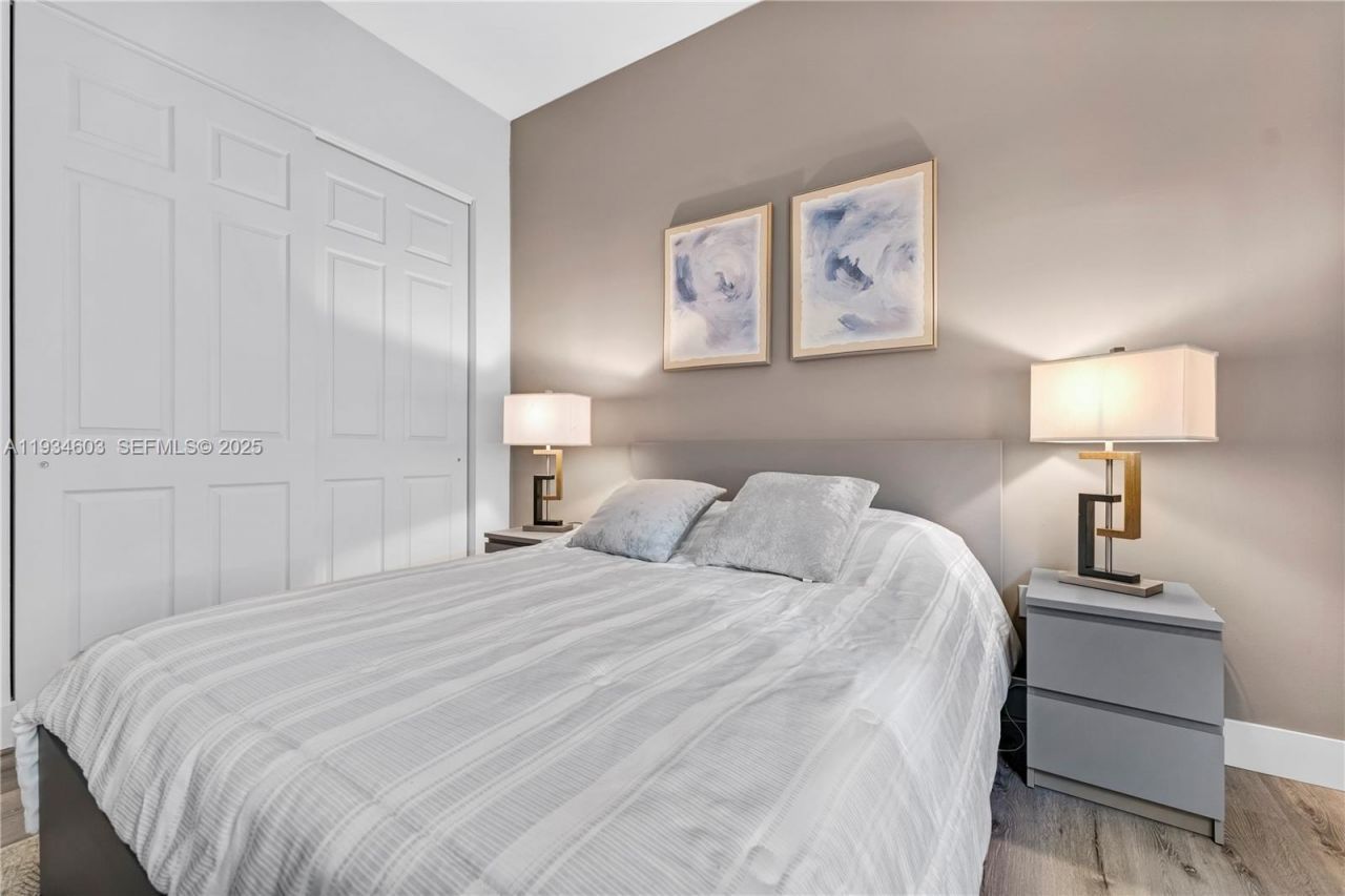 5046 SW 162nd Ave, Miramar, FL 33027 Photo