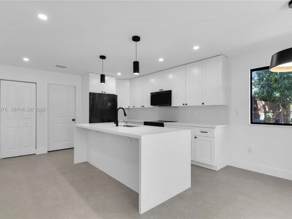 6421 SW 59th Ave, South Miami, FL 33143