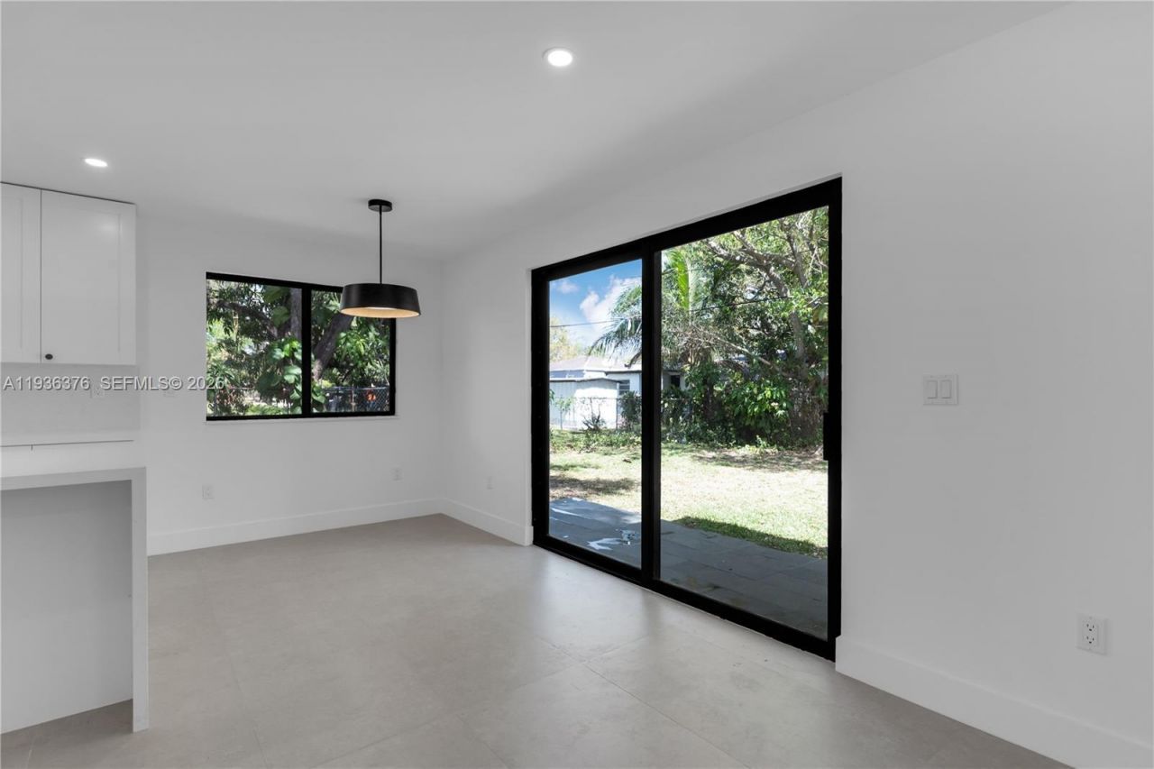 6421 SW 59th Ave, South Miami, FL 33143 Photo