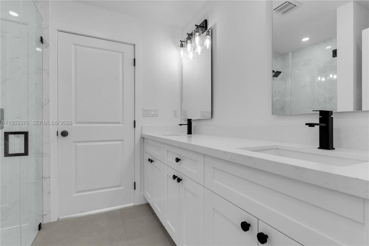 6421 SW 59th Ave, South Miami, FL 33143 Photo