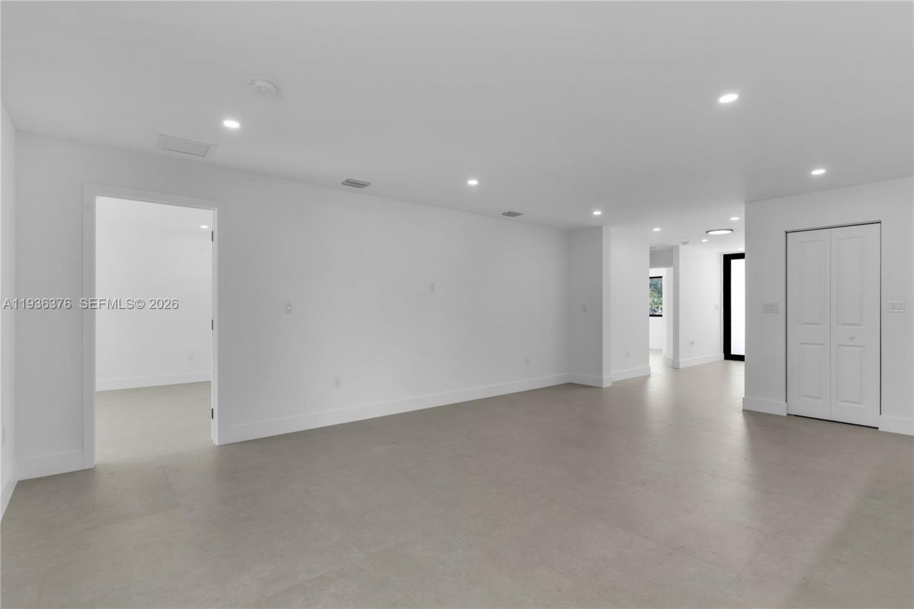 6421 SW 59th Ave, South Miami, FL 33143 Photo