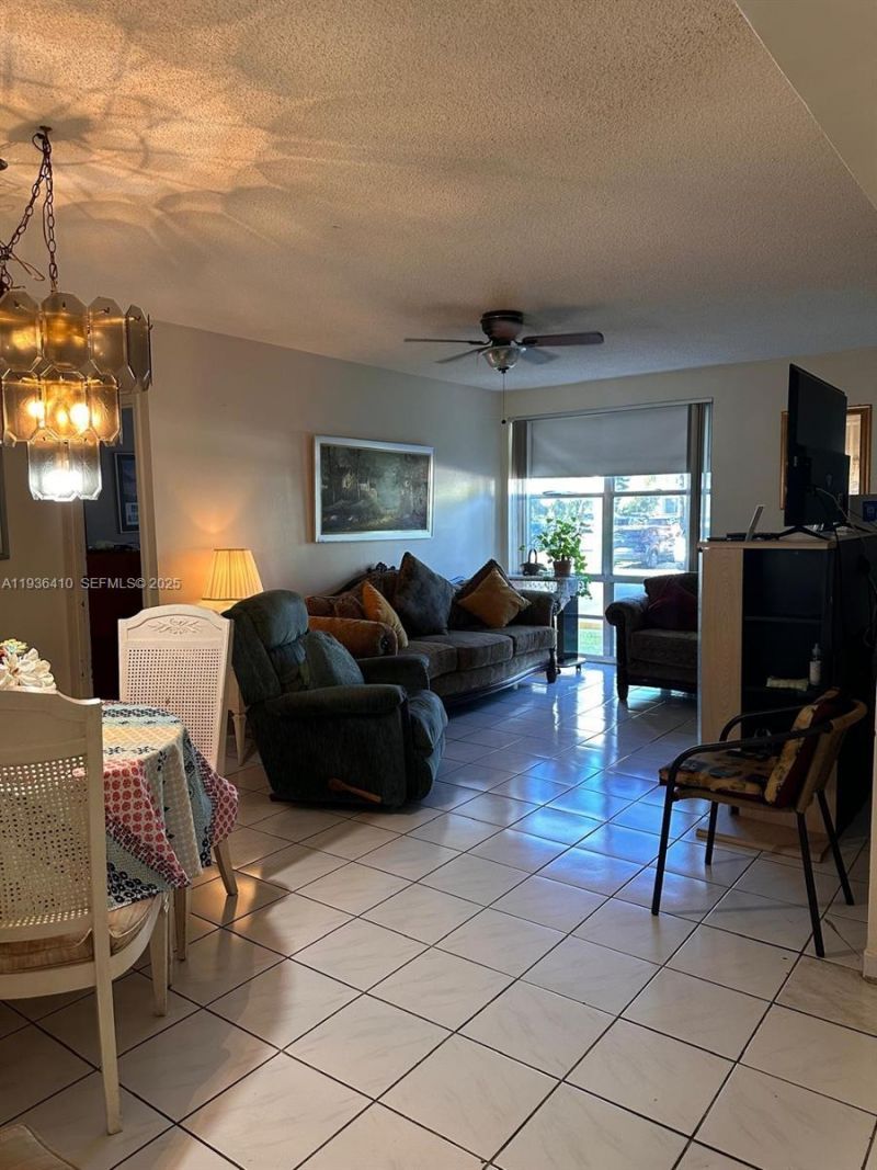 17560 Atlantic Blvd, Unit 109, Sunny Isles Beach, FL 33160 Photo