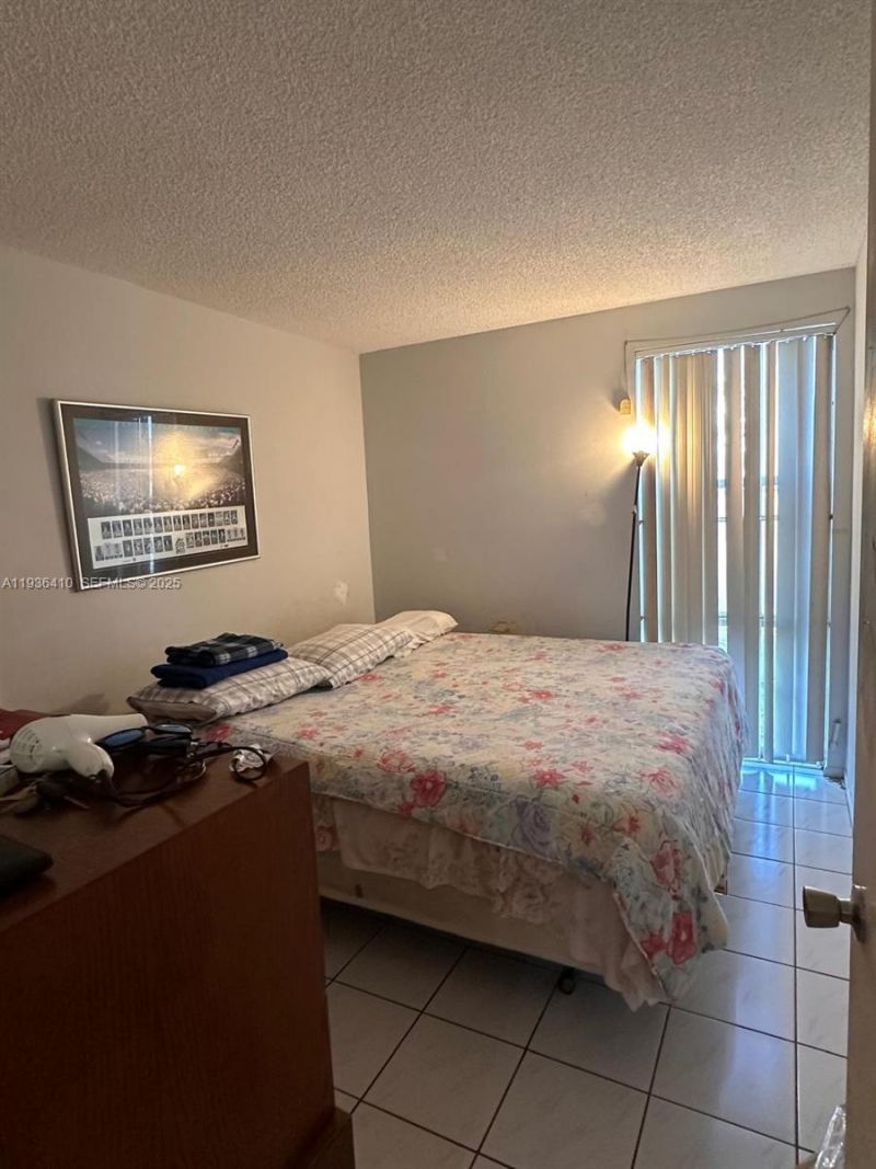 17560 Atlantic Blvd, Unit 109, Sunny Isles Beach, FL 33160 Photo