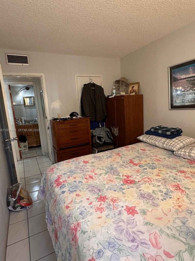 17560 Atlantic Blvd, Unit 109, Sunny Isles Beach, FL 33160 Photo