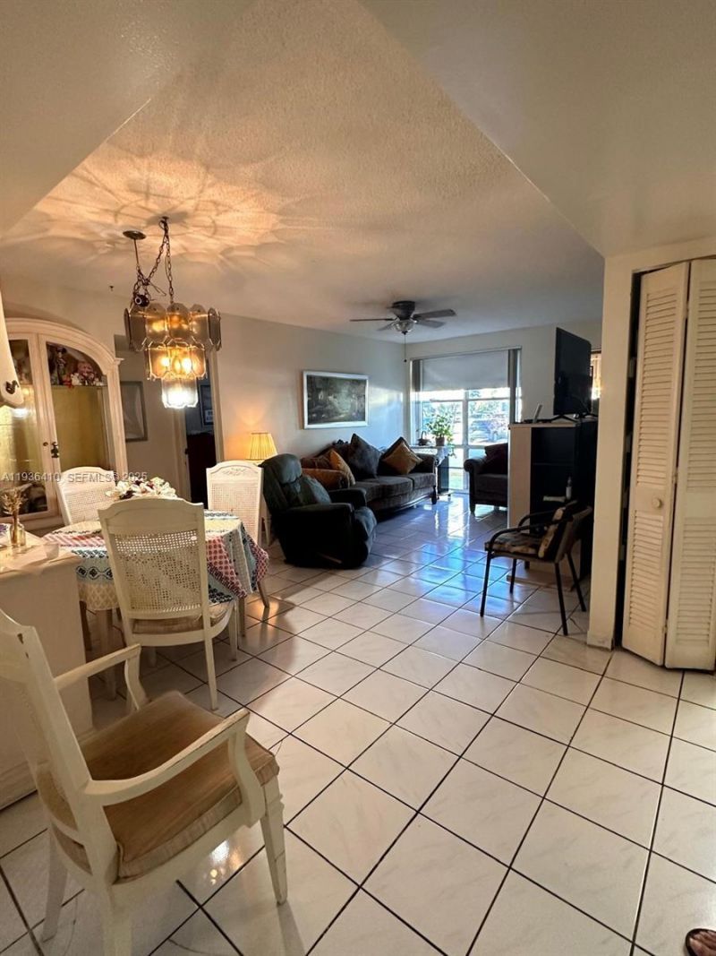 17560 Atlantic Blvd, Unit 109, Sunny Isles Beach, FL 33160 Photo