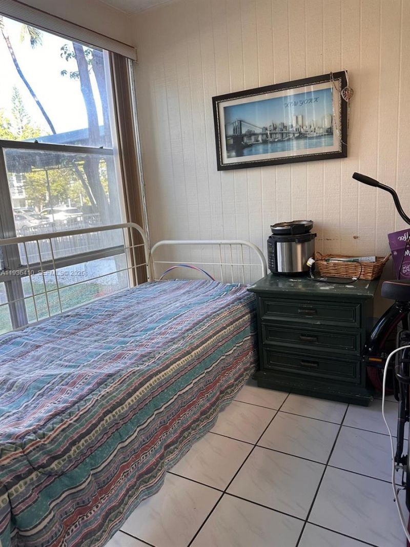 17560 Atlantic Blvd, Unit 109, Sunny Isles Beach, FL 33160 Photo