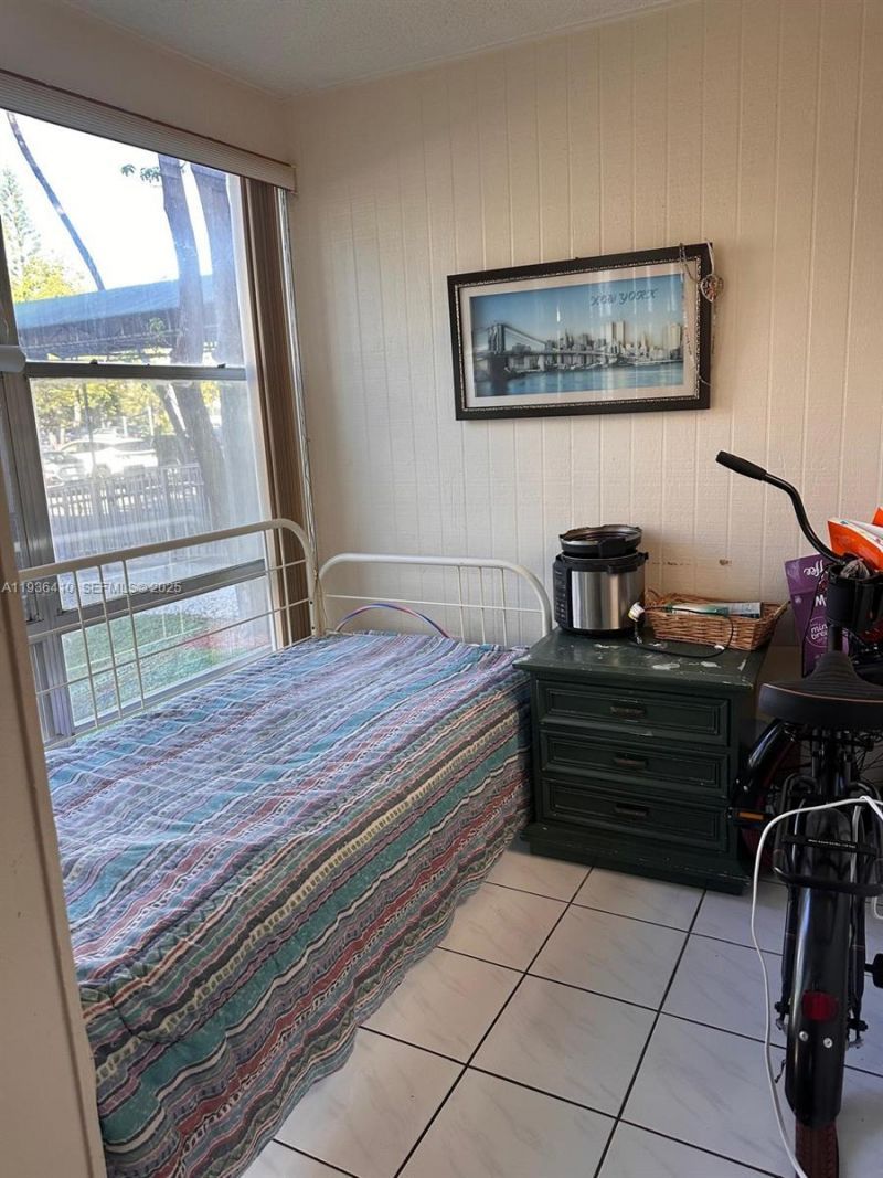 17560 Atlantic Blvd, Unit 109, Sunny Isles Beach, FL 33160 Photo