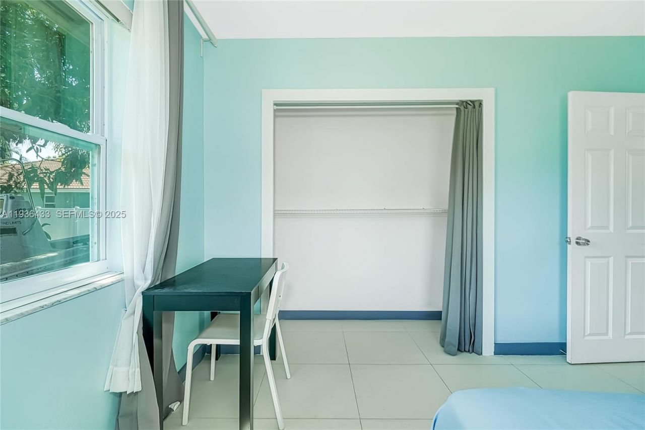 216 SW 6th St, Unit 216, Hallandale Beach, FL 33009 Photo