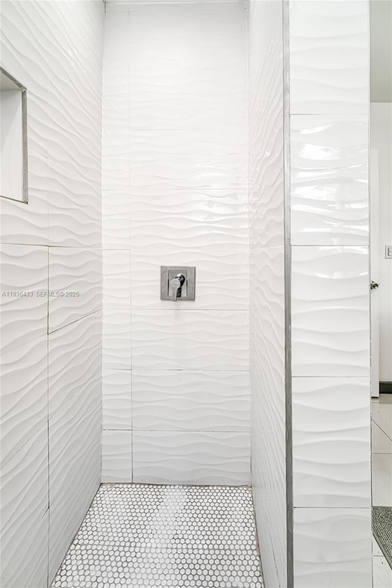 216 SW 6th St, Unit 216, Hallandale Beach, FL 33009 Photo