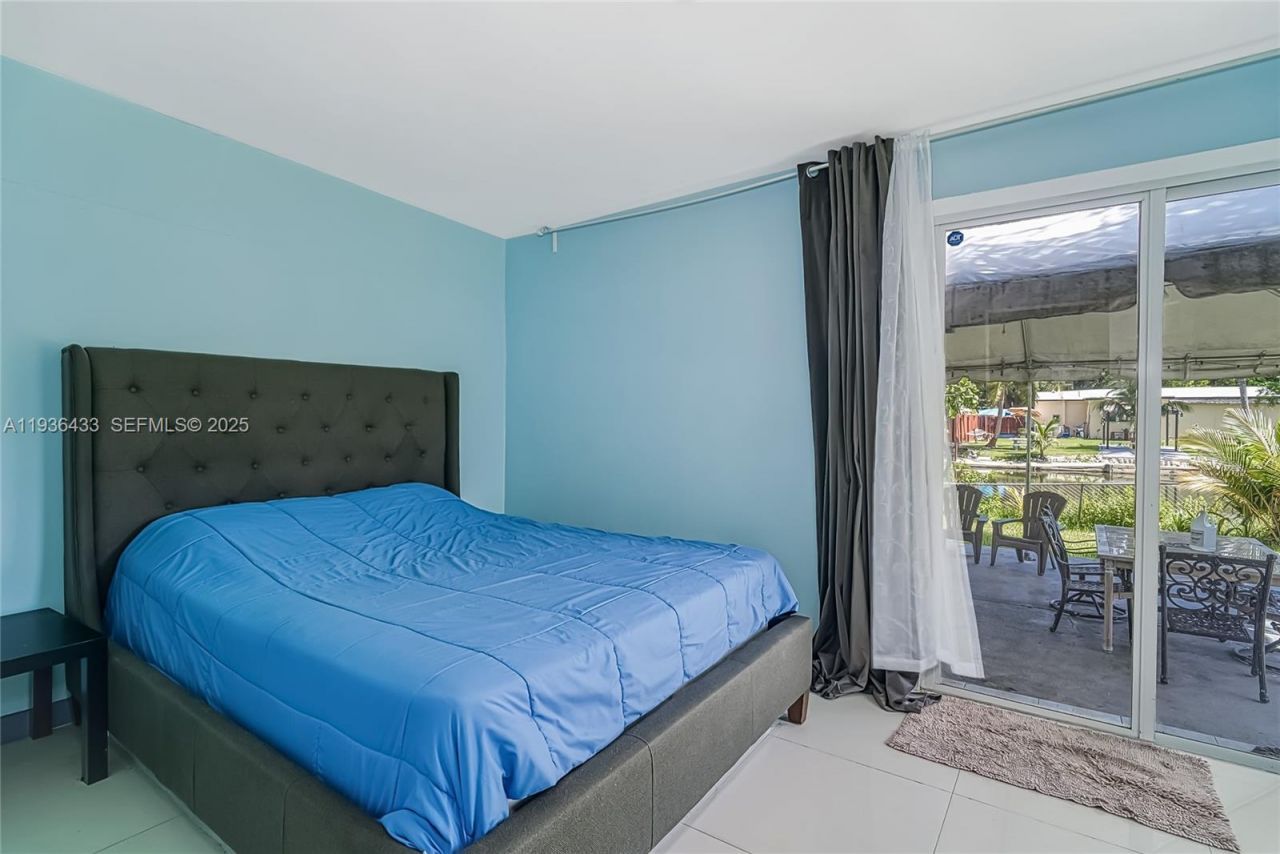 216 SW 6th St, Unit 216, Hallandale Beach, FL 33009 Photo