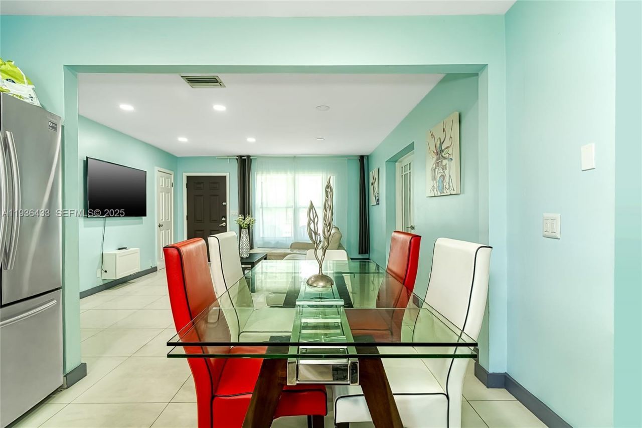 216 SW 6th St, Unit 216, Hallandale Beach, FL 33009 Photo