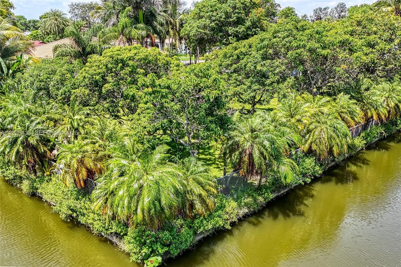 216 SW 6th St, Unit 216, Hallandale Beach, FL 33009 Photo