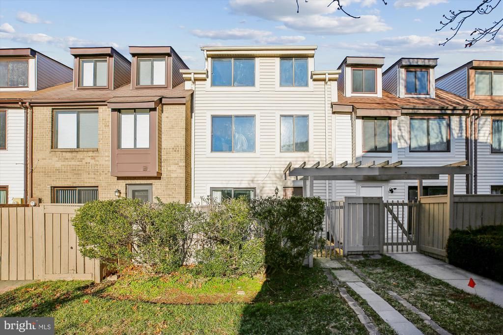 10012 Forest View Place, Montgomery Village, MD 20886 Main Photo