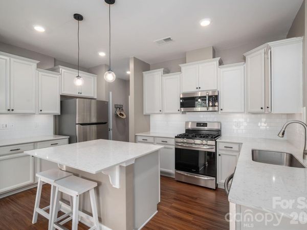 2643 Swamp Chestnut Oak Drive, Gastonia, NC 28056