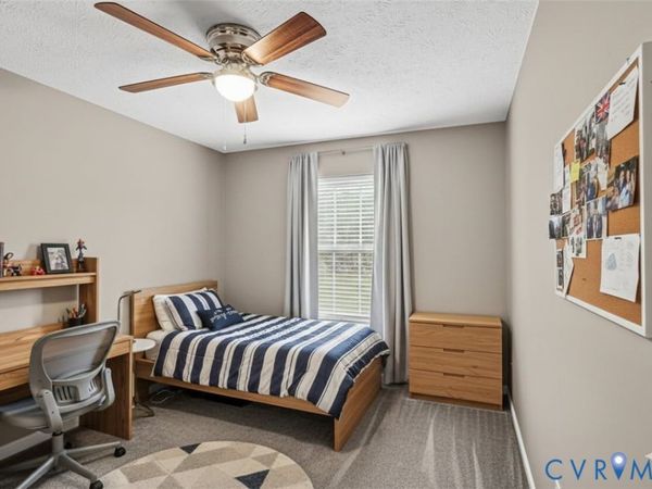 993 Chelsea Run, West Point, VA 23181