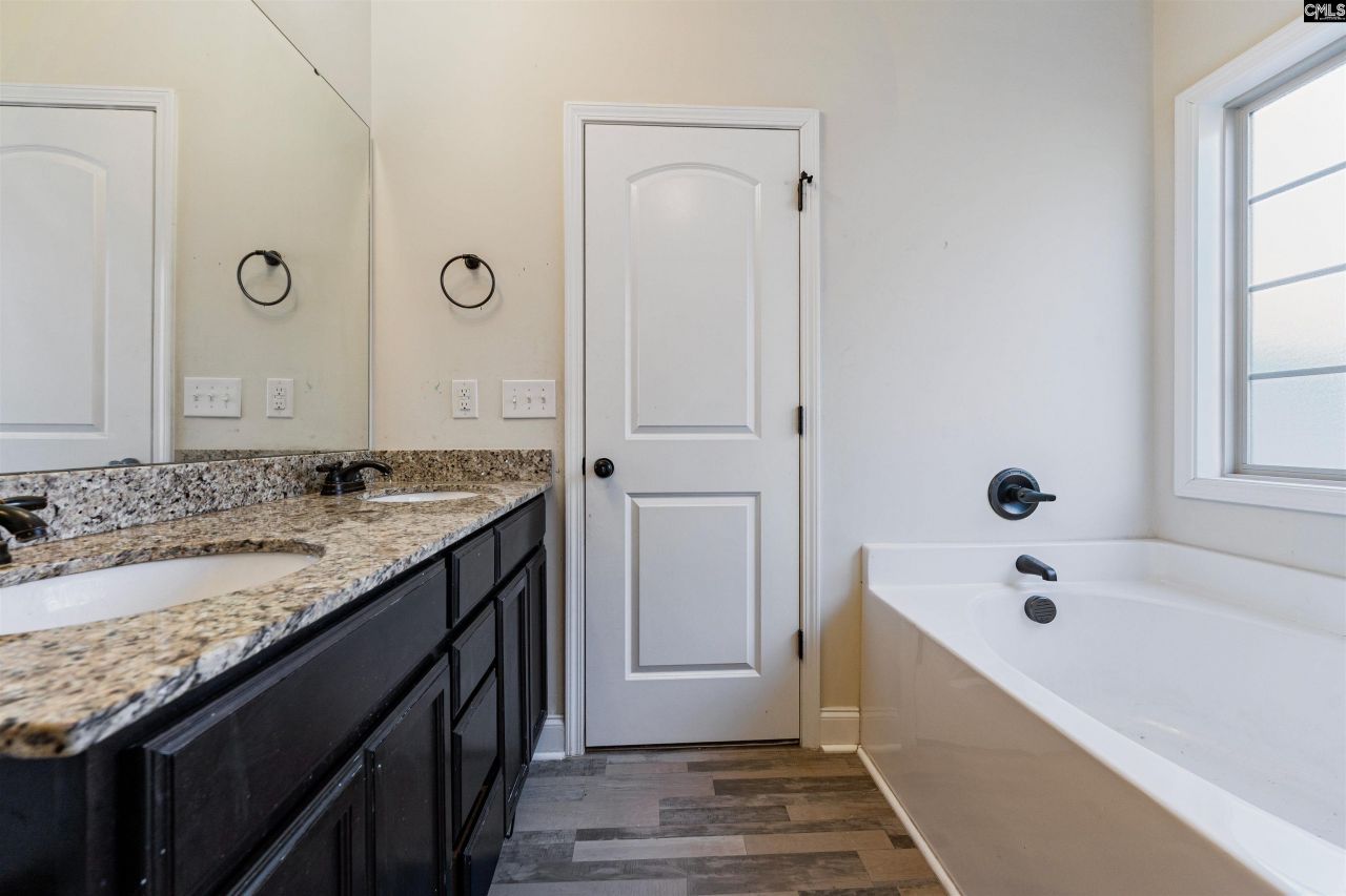 466 Emanuel Creek Drive Photo 14