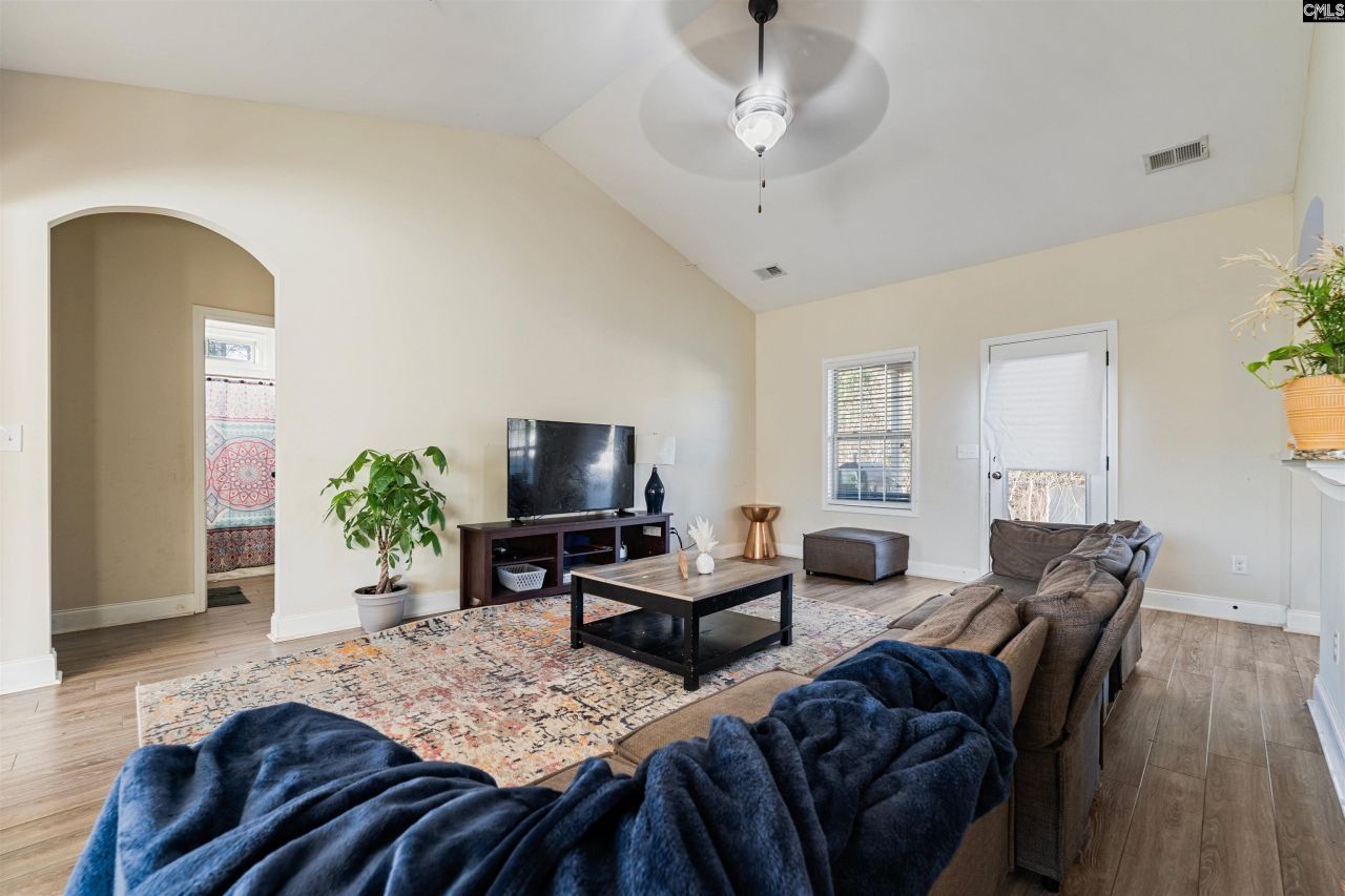 466 Emanuel Creek Drive Photo 8