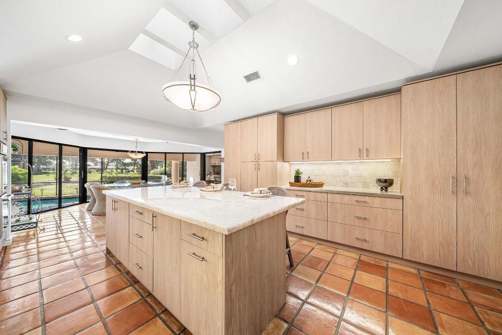 112 Glenbrook Court, Atlantis, FL 33462 Photo