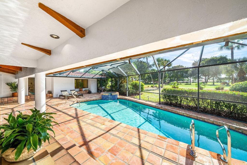 112 Glenbrook Court, Atlantis, FL 33462 Photo