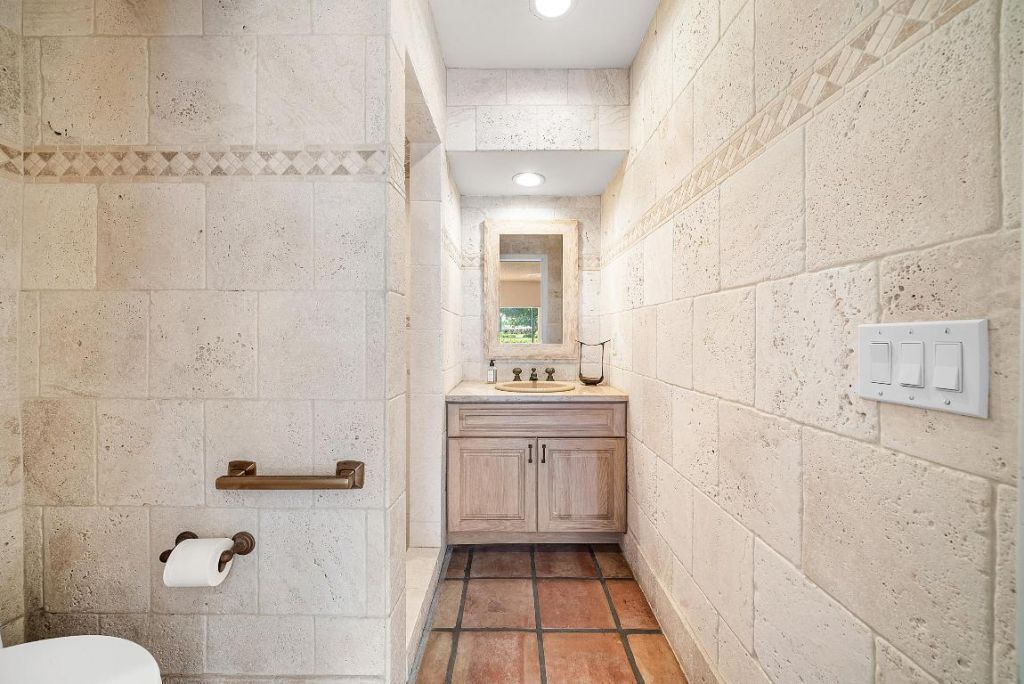 112 Glenbrook Court, Atlantis, FL 33462 Photo