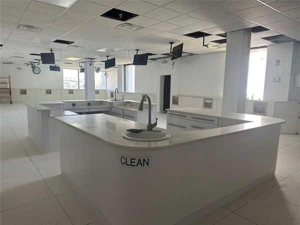 798 N SEMORAN BOULEVARD, ORLANDO, FL 32807