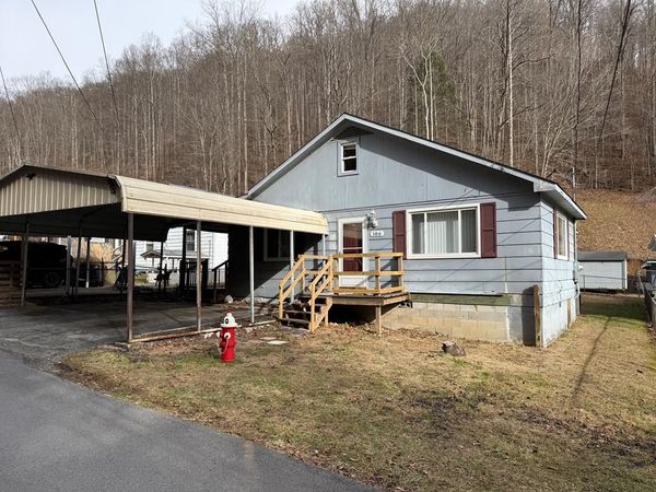 186 Twenty One Row Hollow, KOPPERSTON, WV 24854