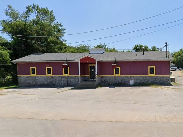2647 Fort Campbell Blvd, Clarksville, TN 37042