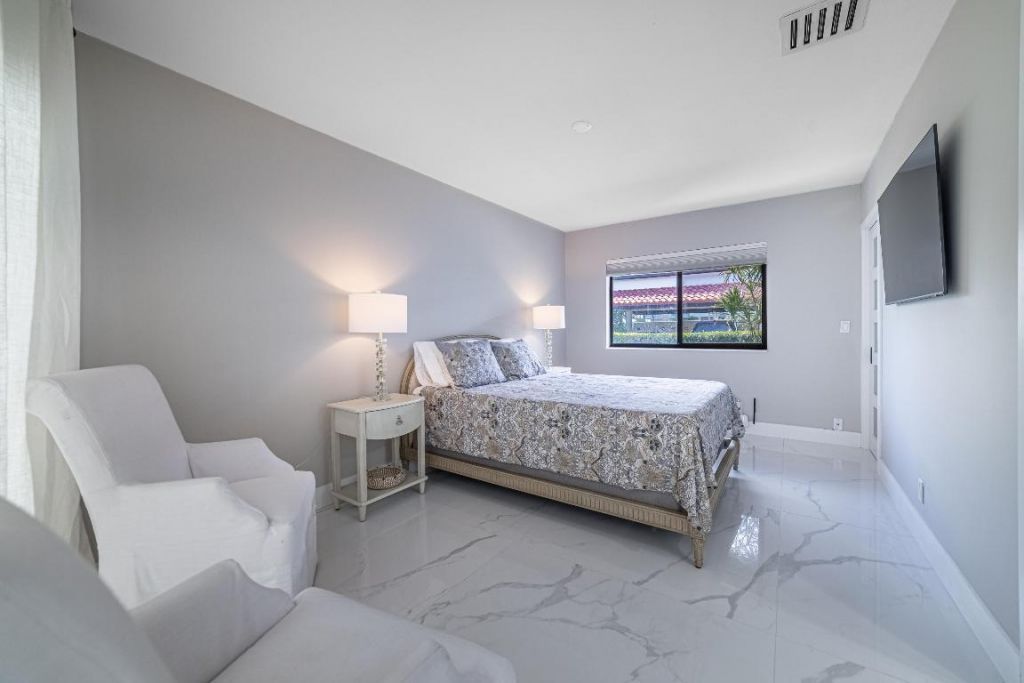 3474 S Ocean Boulevard, Unit 2, Palm Beach, FL 33480 Photo