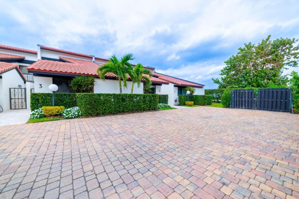 3474 S Ocean Boulevard, Unit 2, Palm Beach, FL 33480 Photo