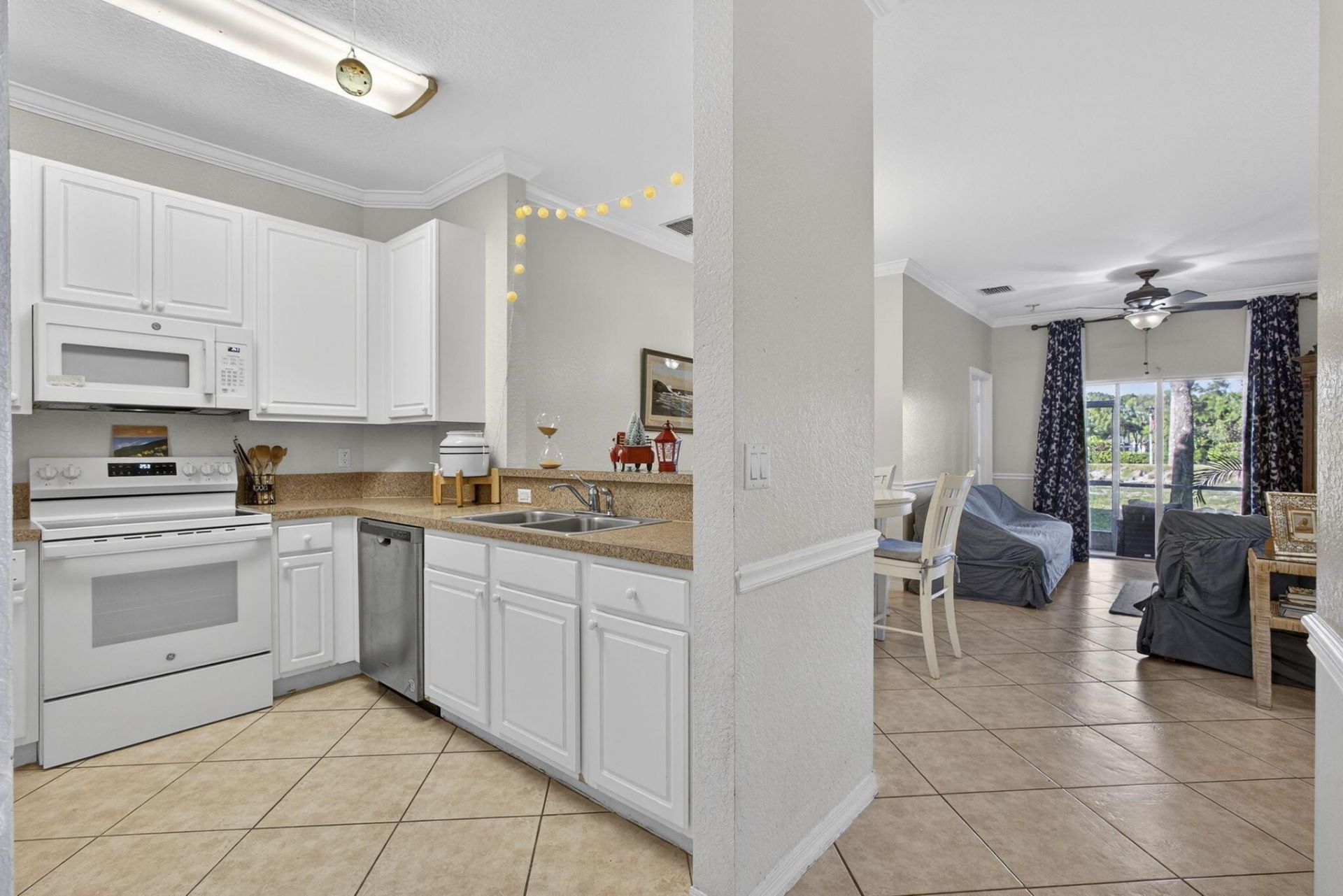 3055 Grandiflora Drive, Greenacres, FL 33467 Photo