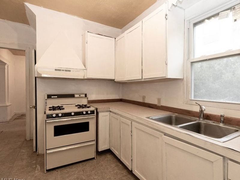 119 Erie Street, Elyria, OH 44035 Photo 19