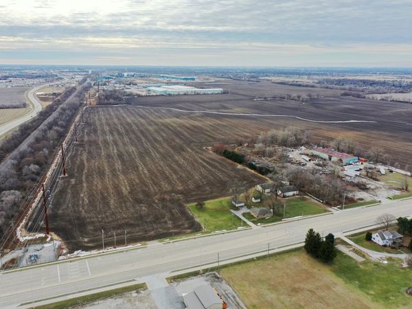 1296 E Bourbonnais Parkway, Bourbonnais, IL 60914