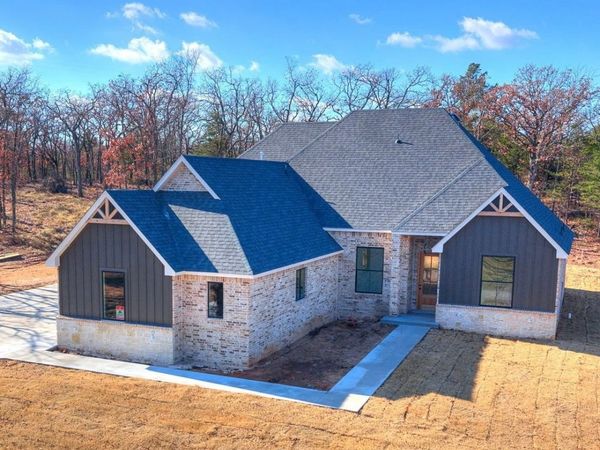 15919 Vernon Circle , Newalla, OK 74857