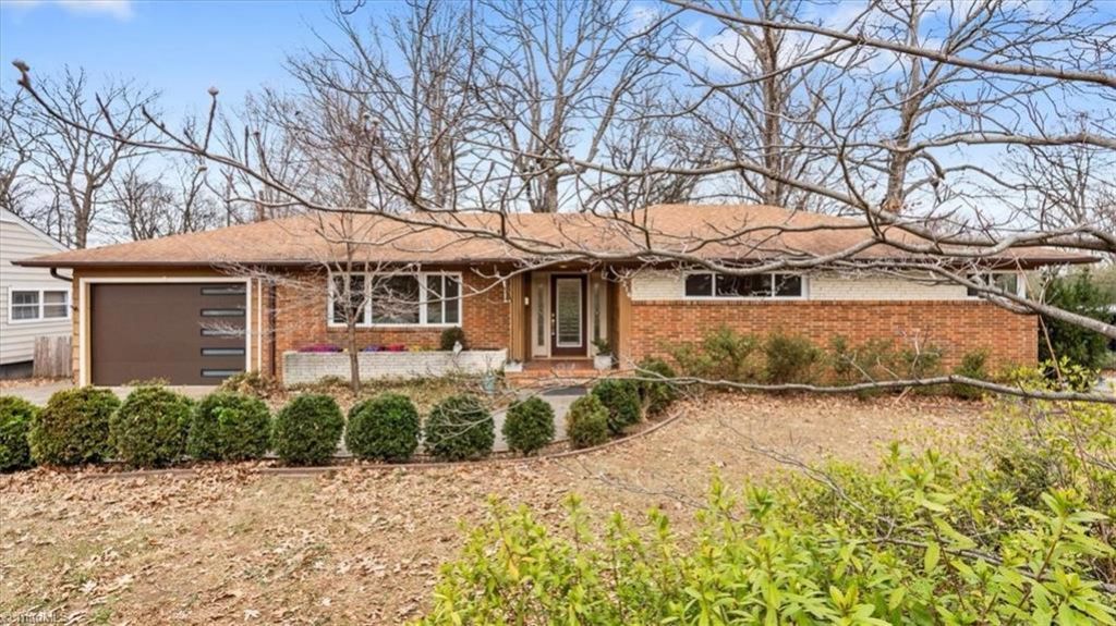 2216 W Cone Boulevard, Greensboro, NC 27408 Main Photo
