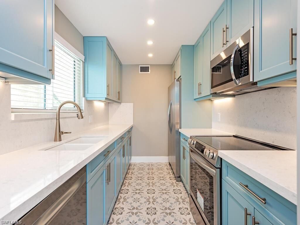 2500 Gulf Shore Blvd N, Unit S9, Naples, FL 34103 Photo