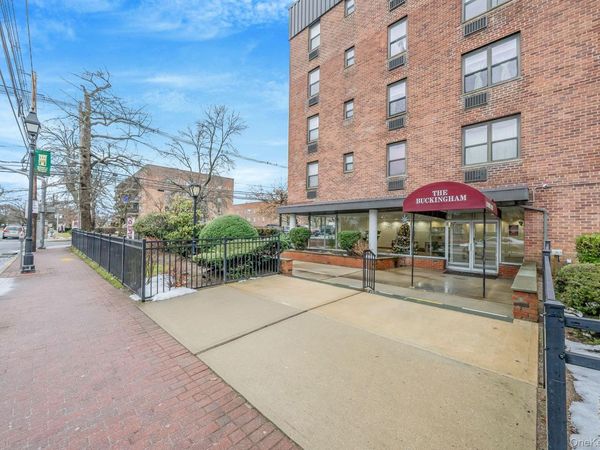 124 Smith Street, Unit 3F, Freeport, NY 11520