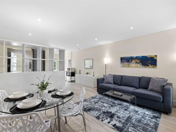 1241 14th St, Unit 4, Miami Beach, FL 33139