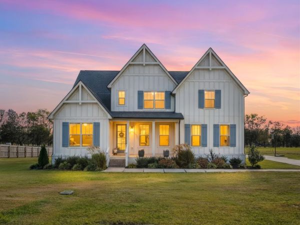 2070 Hamilton Chambers Rd, Lebanon, TN 37087