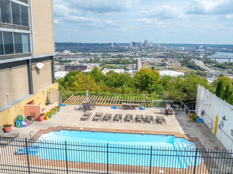 810 Matson Place, Unit 807, Cincinnati, OH 45204 Photo 9