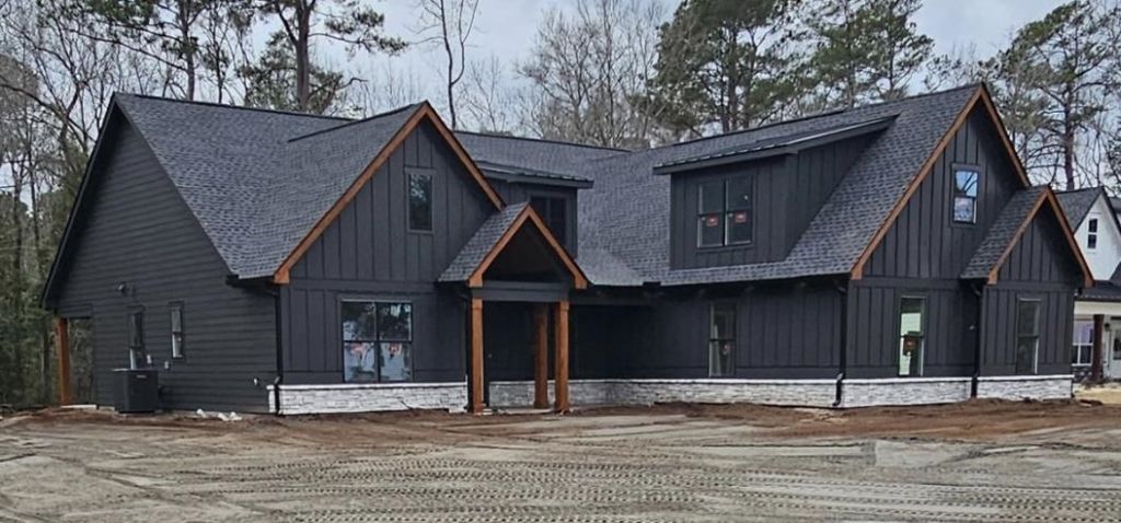 8024 Old Reaves Ferry Rd. Photo 2