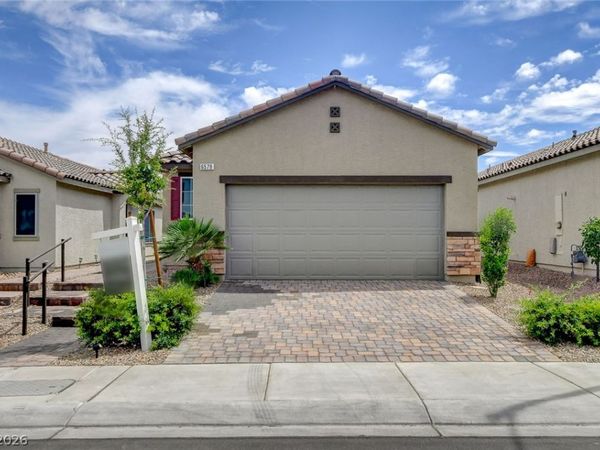 6579 Secret Grove Avenue, Las Vegas, NV 89130